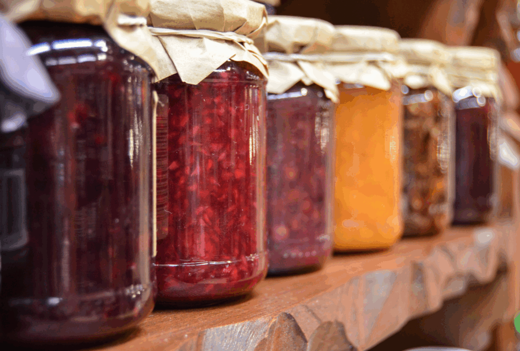 Gastronomie dans le Queyras : Nos confitures sur nos marchés locaux