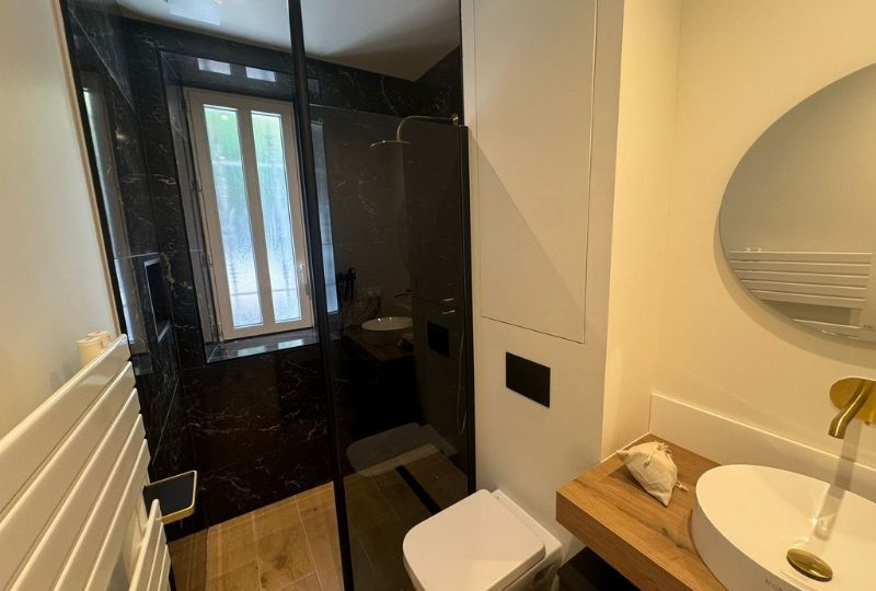 Salle de bain (3) de la Centaurée à la Villa Belle Fleur dans le Queyras